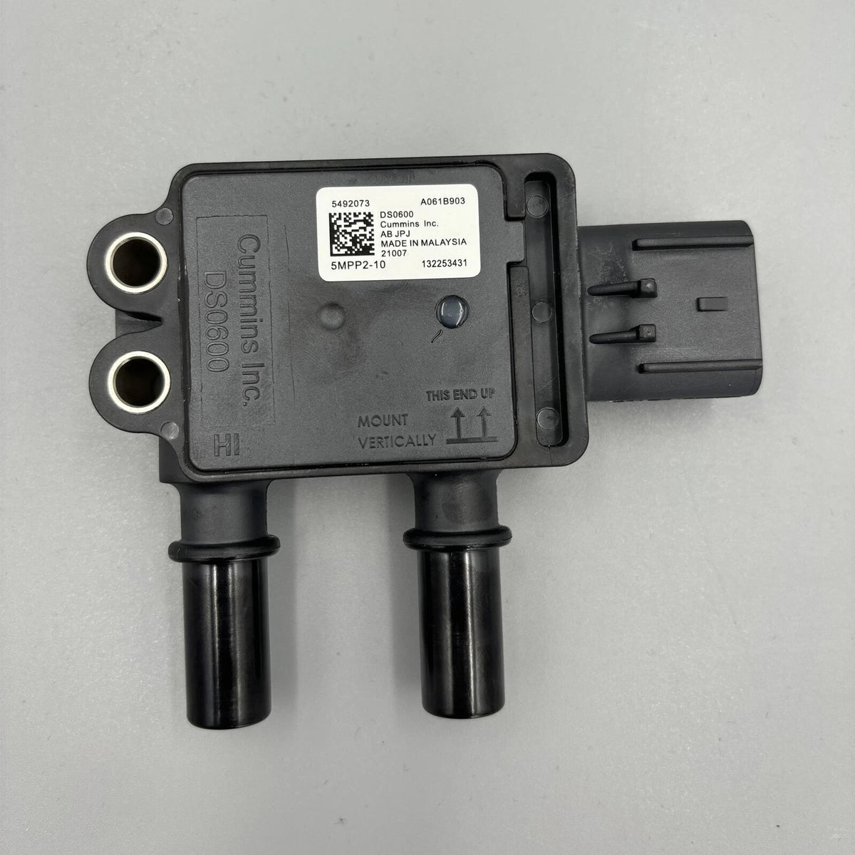 Cummins DFN pressure sensor 5492073 mounting point view